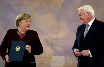 Ангела Меркель - Себастьян Курц - Штайнмайер Франк-Вальтер - Штайнмайер принял отставку Меркель и попросил её остаться на посту канцлера - sharij.net - Австрия - Германия