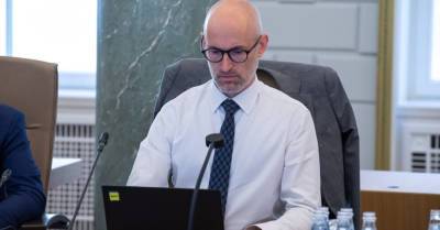 Латвийское общество врачей требует отставки министра здравоохранения Павлютса - rus.delfi.lv - Латвия