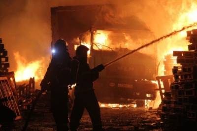 В Воронеже пожарные потушили крупное возгорание на территории промзоны - aif.ru - Москва - Воронеж - Воронежская обл. - Владивосток