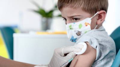 Эксперты FDA рекомендовали начать прививки детей 5-11 лет - vesty.co.il - США - Израиль