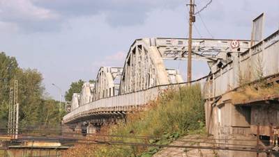 Непризнанный мост: Смольный отказался сохранять Фарфоровский путепровод - dp.ru