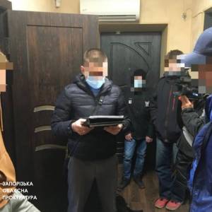 В Запорожской области 20-летний парень создал фейковую версию приложения «Дія». Фото - reporter-ua.com - Запорожская обл.