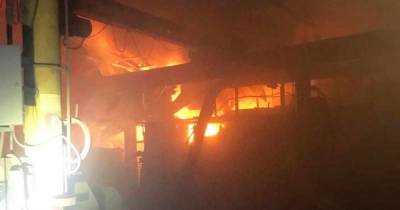 В Броварах ночью загорелся завод по переработке алюминия (ФОТО) - dsnews.ua - Украина - Ужгород