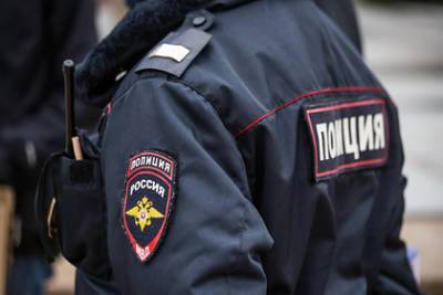 Полковник МВД заказал поджог машины занимавшего его парковочное место соседа - lenta.ru - Красноярский край - Красноярск