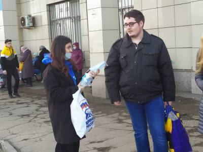 Андрей Турчак - «Единая Россия» мобилизует волонтерские центры в связи с пиковой нагрузкой на систему здравоохранения - lipetskmedia.ru - Россия