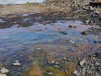 В ХМАО произошел разлив нефтепродуктов на объекте «Роснефти» - rosbalt.ru - Югра - район Нефтеюганский - Экология