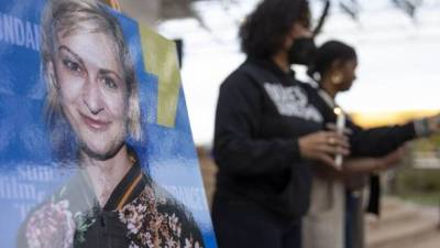Алек Болдуин - Галина Хатчинс - Убийство Галины Хатчинс: полиция изьяла с места происшествия около 600 доказательств - unn.com.ua - США - Украина - Киев - штат Нью-Мексико