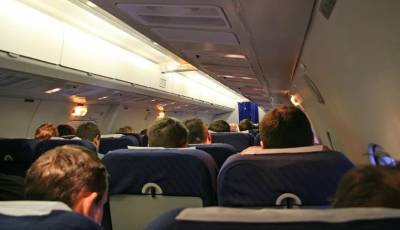 Рейс Каир - Москва вернулся в Египет из-за оставленного на сиденье послания с угрозами - runews24.ru - Москва - Египет - Каир