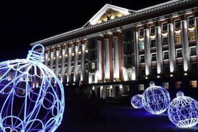 Администрация Курска начала готовиться к установке новогодних светодиодных фигур - chr.mk.ru - Курск