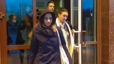 Энди Картрайт - Марин Кохал - Разрыдалась и бросилась на шею к адвокату: Почему обвиняемую в убийстве Картрайта освободили из-под стражи - 5-tv.ru - Санкт-Петербург