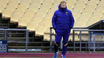 Рональд Куман - Главные новости за ночь: «Барселона» без тренера, облысение из-за ковида и новый образ Пугачевой - mir24.tv - Twitter