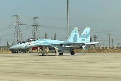 Истребители Су-35С впервые появились на российской военной базе в Эль-Камышлы - lenta.ru - Россия - США - Сирия - Анкара - Эль-Камышлы