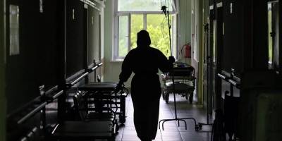 В Томске проверят COVID-госпиталь после сообщений о плохом уходе за пациентами - runews24.ru - Томск - Томская обл.