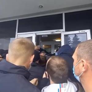 Ветераны АТО в Броварах блокируют горсовет - reporter-ua.com - Украина - Киевская обл.
