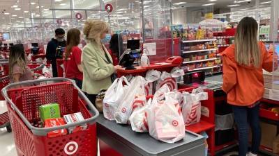 US Holiday Sales Projected to Rise - golos-ameriki.ru - США