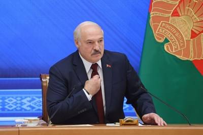 Александр Лукашенко - Игорь Краснов - Лукашенко пообещал дать жесткий ответ на появление танков у границ - lenta.ru - Россия - Белоруссия