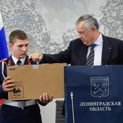 Александр Дрозденко - Валентин Матвиенко - Школьник из Любани получил награду за проявленное мужество - ivbg.ru - Россия - Украина - Ленинградская обл.