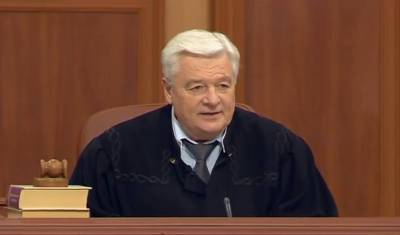 Ведущий программы «Суд присяжных» Валерий Степанов скончался от осложнений COVID-19 - newizv.ru - Москва