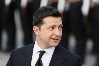 Владимир Зеленский - Петр Порошенко - Зеленского обвинили в слежке за Порошенко - lenta.ru - Украина