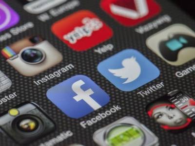 Марк Цукерберг - Цукерберг объявил о масштабном ребрендинге Facebook - rosbalt.ru