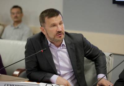 Александр Семенников - ЕР предложила запретить депутатам Мосгордумы вести дебаты и сократить время их выступлений - znak.com - Москва - Россия