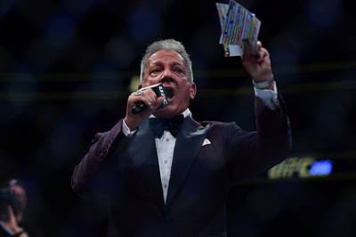 Дэйна Уайт - Диктор UFC пропустит турнир впервые за 25 лет из-за коронавируса - lenta.ru - Абу-Даби