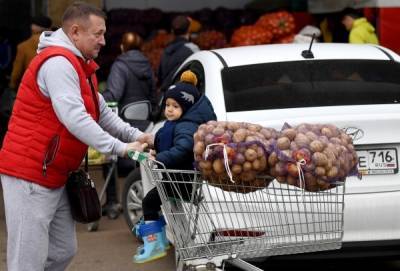 Михаил Мишустин - СМИ: Минэкономики хочет помочь малоимущим продуктами - govoritmoskva.ru - Россия