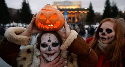 Аналитики рассказали про наряды россиян на Хэллоуин - vm.ru - Россияне