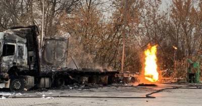 Взрыв на АЗС под Харьковом: пожар не могут потушить уже более суток - prm.ua - Украина - Харьковская обл. - Харьков - район Холодногорский