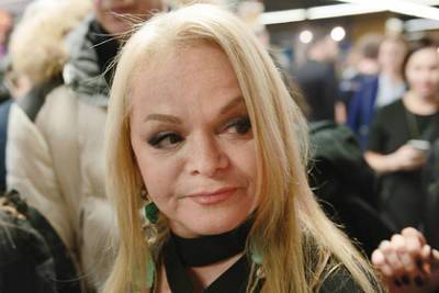 Алла Пугачева - Лариса Долина - Бывший муж Долиной раскрыл правду о похудении и пластических операциях певицы - lenta.ru - Россия