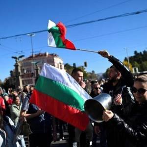 В Болгарии люди протестовали против COVID-пропусков. Фото - reporter-ua.com - Болгария