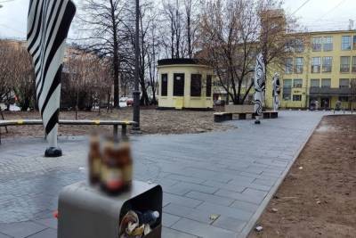 Скандальное общественное пространство на набережной Карповки оккупировали забулдыги - spb.mk.ru