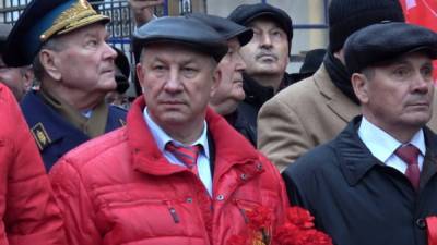 Валерий Рашкин - Под Саратовом задержан депутат Валерий Рашкин с тушей лося - svoboda.org - Россия - Саратовская обл. - Саратов