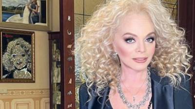 Лариса Долина - 66-летняя Лариса Долина призвала поклонников составить коллективную жалобу в Instagram - inforeactor.ru - Россия