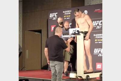Дамир Исмагулов - Российский боец UFC едва не потерял сознание при взвешивании и лишился поединка - lenta.ru - Абу-Даби