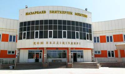 В Алма-Ате одноклассники погибшего мальчика пришли на занятия в юбках в знак протеста - newizv.ru - Алма-Ата