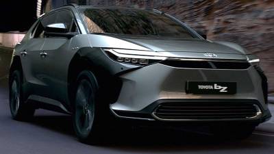 Toyota представила свой первый серийный электромобиль - iz.ru - Израиль - Япония