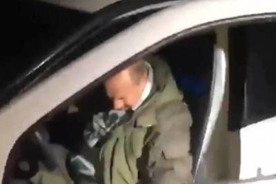 Валерий Рашкин - Опубликовано видео погрузки оружия в машину депутата Рашкина - mk.ru - Россия - Саратовская обл.