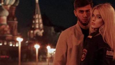 Руслан Бобиев - Анастасия Чистова - Суд приговорил к 10 месяцам колонии участников вульгарной фотосессии у храма Василия Блаженного - vm.ru - Москва - Тверь