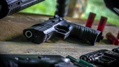 Ольга Врадий - Татьяна Петрова - Парень застрелил невиновного в Дубне, пытаясь отомстить за убитого брата - vm.ru - Москва - Россия - Московская обл. - Московская область