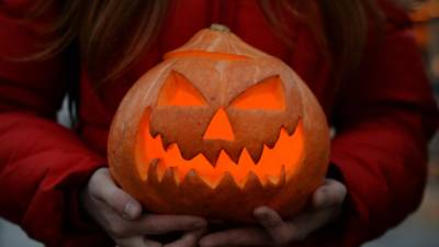 Спрос на тематические костюмы к Хеллоуину в России вырос в два раза за год - russian.rt.com - Россия