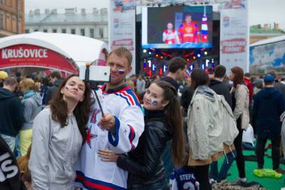 Хоккейные болельщики Петербурга поделились воспоминаниями о домашних чемпионатах мира - spb.mk.ru - Россия - Санкт-Петербург