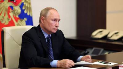 Владимир Путин - Дмитрий Песков - Андрей Воробьев - Татьяна Голикова - Михаил Мурашко - Путин поручил руководству Минздрава направиться в регионы с критической ситуацией по COVID-19 - russian.rt.com - Россия - Московская обл.