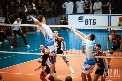 Волейбольный «Кузбасс» начал с поражения выступление в чемпионате России - gazeta.a42.ru - Россия - Ленинградская обл. - Сургут - Кемерово