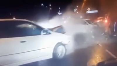 В Южно-Сахалинске произошло массовое ДТП у ночного клуба - iz.ru - Россия - Израиль - Южно-Сахалинск