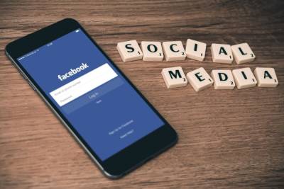 Экс-сотрудник Facebook обвиняет соцсеть в разделении общества - mk.ru - Вашингтон - New York