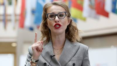 Ксения Собчак - Виктория Боня - «Чипировалась»: Собчак посмеялась над вакцинировавшейся Боней - inforeactor.ru
