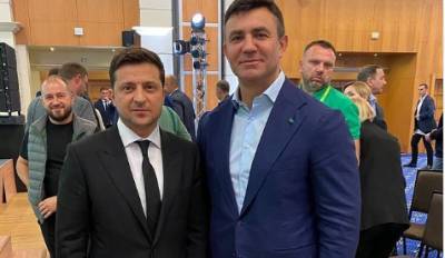 Владимир Зеленский - Николай Тищенко - «Слуга» Тищенко выслужился перед Зеленским и рассмешил соцсети (фото) - w-n.com.ua - Украина