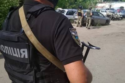 Группа подростков убила полицейского на Украине - lenta.ru - Украина - Кременчуг