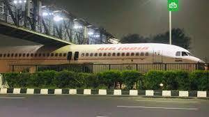 В Индии самолет застрял под мостом - newzfeed.ru - Индия - Дели